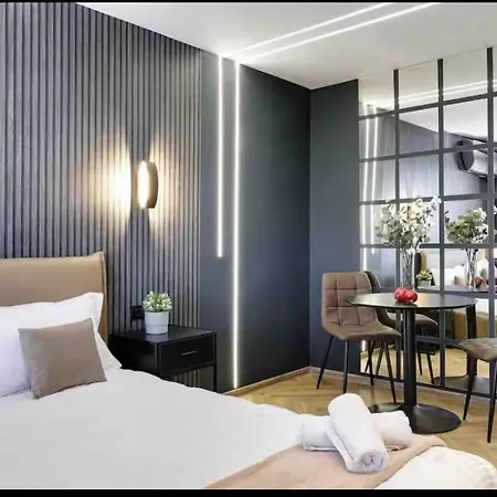 Bed & Breakfast Elegance By Magic *