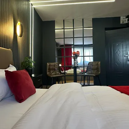 Elegance By Magic Bed and Breakfast